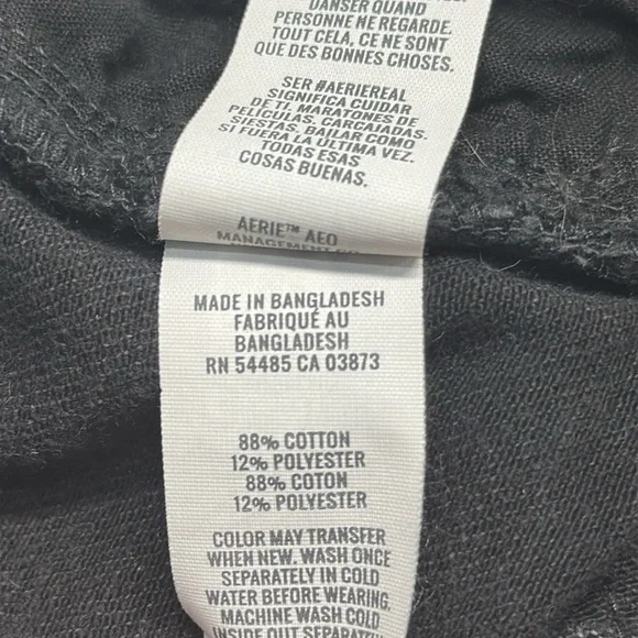 🖤 Aerie Black Distressed Denim Shorts
Size XS - Picture 5 of 7